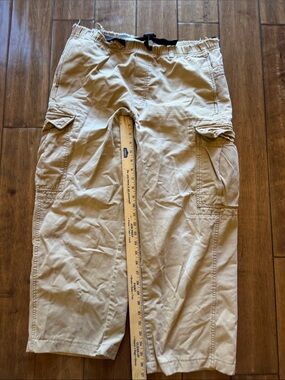 REI Men’s heavily distressed Cargo Pants in Khaki with Elastic Waist medium